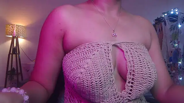 Zonayesha online show from November 19, 2025, 6:35 am