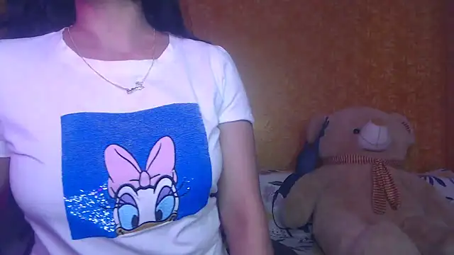 Zonayesha online show from April 8, 2026, 12:06 pm