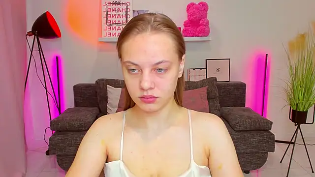 Snapshot of rora_skyline chatting on September 19, 2025, 6:17 am rora skyline online show from September 19, 2025, 6:17 am