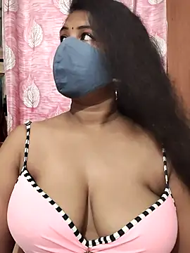 Snapshot of Dr_Chhaya chatting on July 13, 2026, 5:07 am Dr Chhaya online show from July 13, 2026, 5:07 am