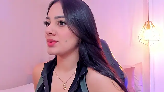 Snapshot of mallie_quinn chatting on February 10, 2025, 1:01 pm mallie quinn online show from February 10, 2025, 1:01 pm