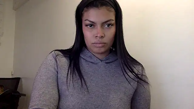 Snapshot of jennifer_oliveira chatting on September 10, 2025, 4:44 am jennifer oliveira online show from September 10, 2025, 4:44 am