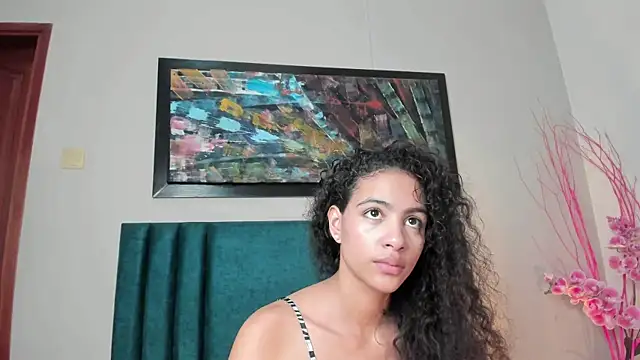 AntonellaHall  online show from December 5, 2025, 12:04 pm