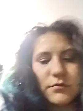 Snapshot of gigiqueen_18 chatting on April 8, 2026, 5:53 am gigiqueen 18 online show from April 8, 2026, 5:53 am