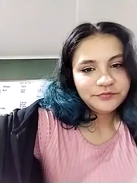Snapshot of gigiqueen_18 chatting on April 9, 2026, 6:19 am gigiqueen 18 online show from April 9, 2026, 6:19 am