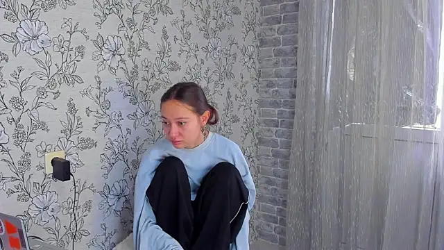 EllaSky xoxo online show from December 14, 2025, 8:31 am