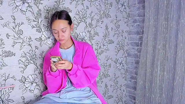 EllaSky xoxo online show from November 9, 2025, 8:13 pm