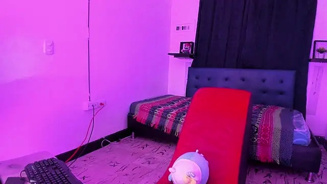 Snapshot of Camila_TransGirl chatting on March 1, 2025, 7:30 am Camila TransGirl online show from March 1, 2025, 7:30 am