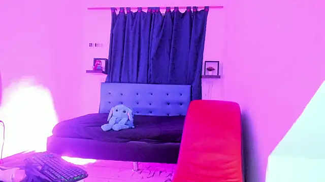 Snapshot of Camila_TransGirl chatting on March 19, 2025, 6:57 am Camila TransGirl online show from March 19, 2025, 6:57 am