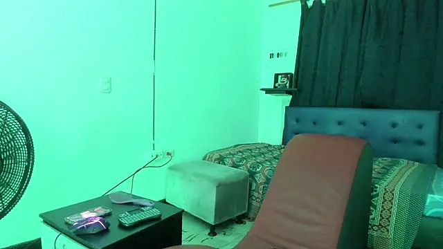 Snapshot of Camila_TransGirl chatting on February 28, 2025, 7:15 am Camila TransGirl online show from February 28, 2025, 7:15 am