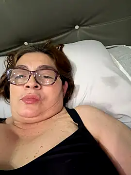 Snapshot of AntonellaAlondra4 chatting on November 3, 2025, 11:14 am AntonellaAlondra4 online show from November 3, 2025, 11:14 am