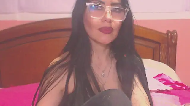 Snapshot of Ary_z chatting on February 22, 2025, 8:29 am Ary z online show from February 22, 2025, 8:29 am