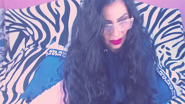 Snapshot of Ary_z chatting on October 31, 2025, 3:25 am Ary z online show from October 31, 2025, 3:25 am