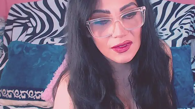 Snapshot of Ary_z chatting on October 3, 2025, 10:22 pm Ary z online show from October 3, 2025, 10:22 pm