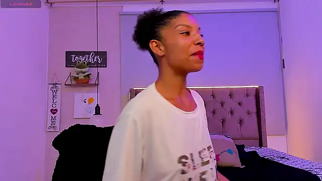 Thammy Adams online show from February 4, 2025, 2:17 am