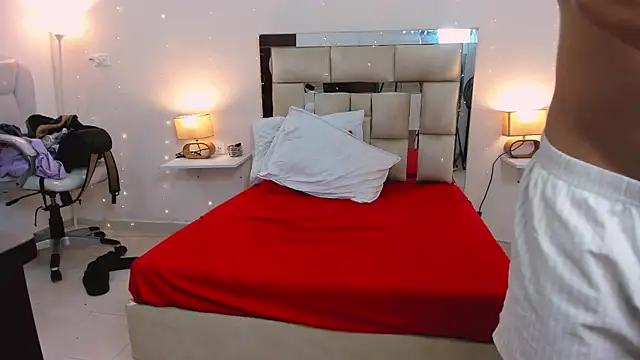 saraandstiven online show from January 27, 2025, 3:26 am