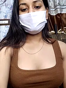 Snapshot of its_sophiaa chatting on May 18, 2026, 9:47 am its sophiaa online show from May 18, 2026, 9:47 am