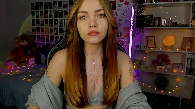 AkiraKatsu online show from September 20, 2025, 1:38 pm