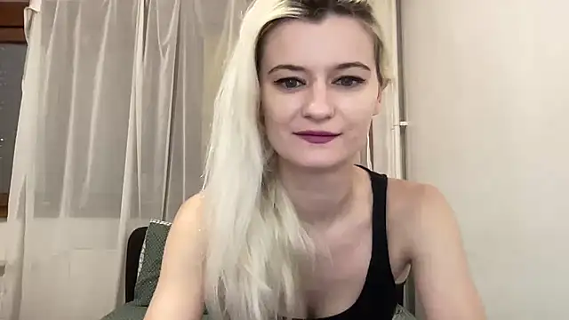 Snapshot of Onika_Love chatting on May 27, 2026, 2:57 pm Onika Love online show from May 27, 2026, 2:57 pm