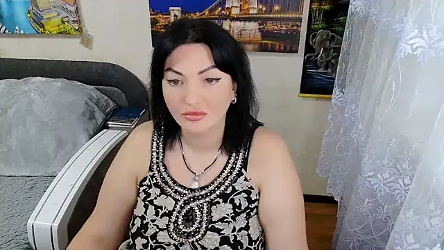 Snapshot of Lady_Boom_Wild_ chatting on October 28, 2025, 5:56 pm Lady Boom Wild online show from October 28, 2025, 5:56 pm