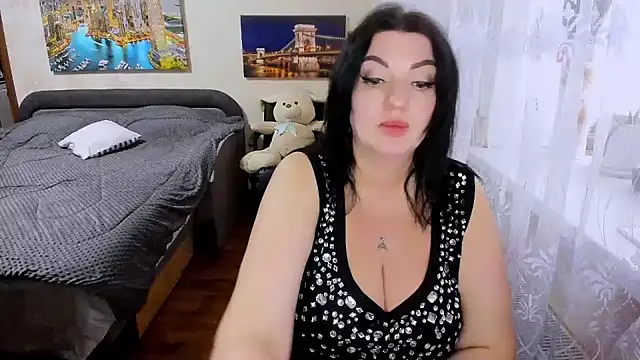 Lady Boom Wild  online show from April 19, 2026, 4:08 pm