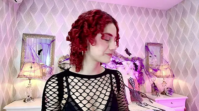 Snapshot of Ivy_Starr1 chatting on October 20, 2025, 2:17 pm Ivy Starr1 online show from October 20, 2025, 2:17 pm