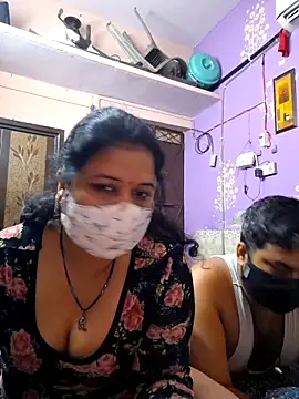 Snapshot of bobbyronak chatting on September 18, 2025, 9:40 pm bobbyronak online show from September 18, 2025, 9:40 pm