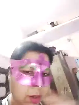 Snapshot of bobbyronak chatting on February 10, 2025, 6:35 pm bobbyronak online show from February 10, 2025, 6:35 pm