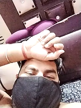 Snapshot of bobbyronak chatting on February 15, 2025, 9:06 pm bobbyronak online show from February 15, 2025, 9:06 pm