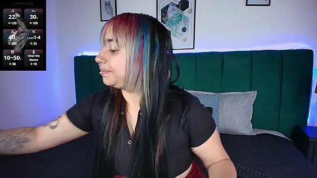 Veronica Goddes online show from March 19, 2025, 1:29 pm