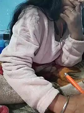 Snapshot of Kashish_SC chatting on January 2, 2025, 2:46 pm Kashish SC online show from January 2, 2025, 2:46 pm