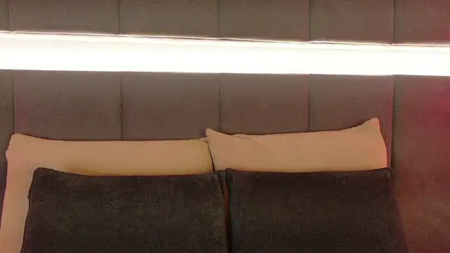 Snapshot of nicolle_pierce chatting on November 24, 2025, 1:44 pm nicolle pierce online show from November 24, 2025, 1:44 pm