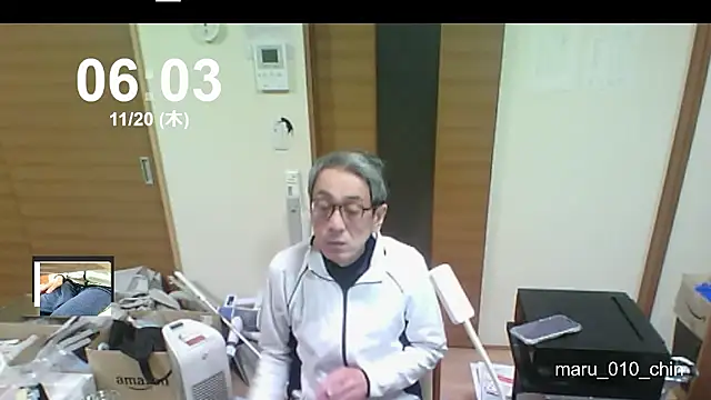 Snapshot of mama010-chan chatting on November 19, 2025, 9:04 pm mama010-chan online show from November 19, 2025, 9:04 pm