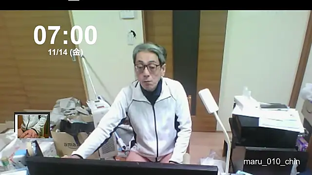 Snapshot of mama010-chan chatting on November 13, 2025, 10:02 pm mama010-chan online show from November 13, 2025, 10:02 pm