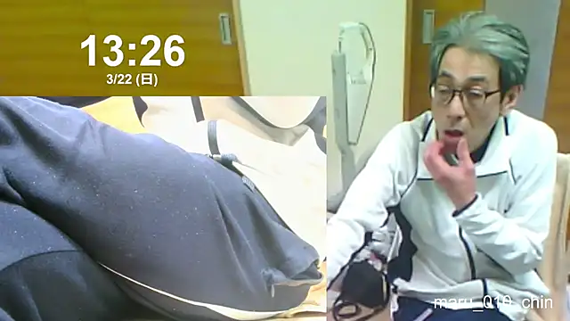 mama010-chan online show from March 22, 2026, 4:27 am