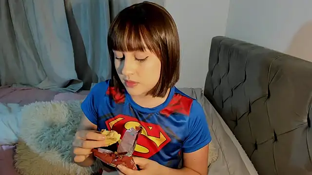 Snapshot of Mia_blaiir chatting on June 11, 2026, 12:32 am Mia blaiir online show from June 11, 2026, 12:32 am