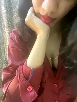 Divyaa69 online show from October 11, 2025, 9:21 am