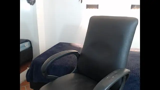 dark lx online show from December 6, 2024, 3:28 pm