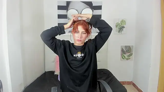 Snapshot of Sofia_agudelo chatting on October 10, 2025, 3:24 pm Sofia agudelo online show from October 10, 2025, 3:24 pm