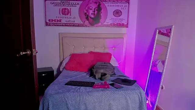 Snapshot of Sofia_agudelo chatting on March 22, 2025, 8:40 am Sofia agudelo online show from March 22, 2025, 8:40 am