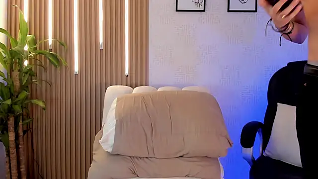 Snapshot of Dorianmistery2322_ chatting on November 8, 2025, 8:56 pm Dorianmistery2322 online show from November 8, 2025, 8:56 pm