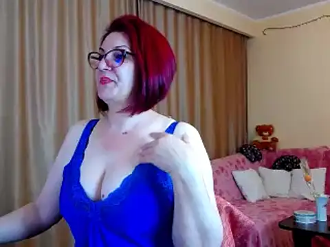 Snapshot of EdithCharm chatting on March 18, 2025, 4:39 pm EdithCharm online show from March 18, 2025, 4:39 pm