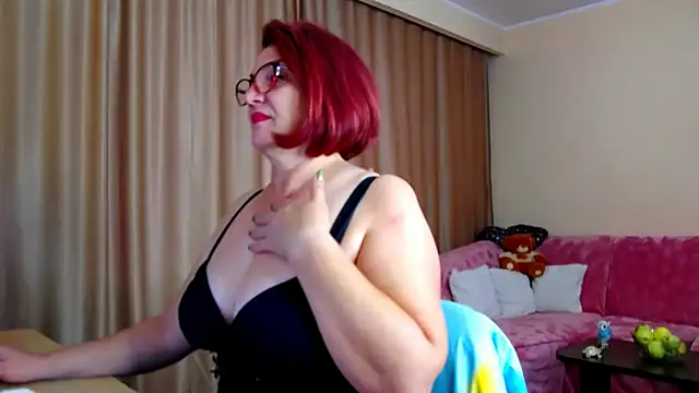 Snapshot of EdithCharm chatting on September 19, 2025, 4:00 pm EdithCharm online show from September 19, 2025, 4:00 pm