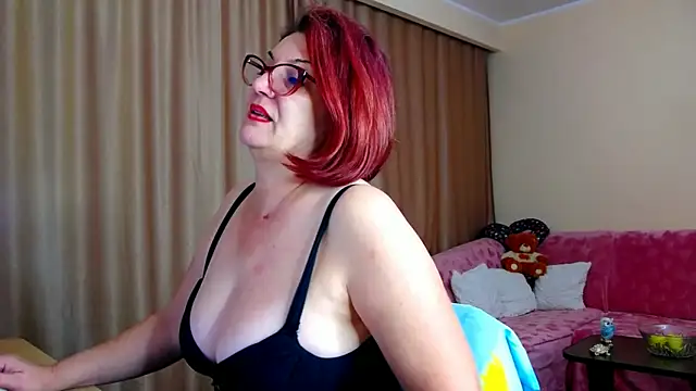 Snapshot of EdithCharm chatting on October 1, 2025, 3:38 pm EdithCharm online show from October 1, 2025, 3:38 pm