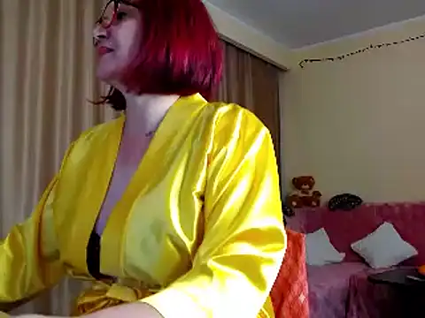 Snapshot of EdithCharm chatting on January 14, 2025, 7:11 pm EdithCharm online show from January 14, 2025, 7:11 pm