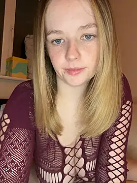 Sophiesinxx online show from March 6, 2026, 9:21 pm