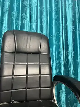 Snapshot of poision51 chatting on February 17, 2025, 5:12 pm poision51 online show from February 17, 2025, 5:12 pm