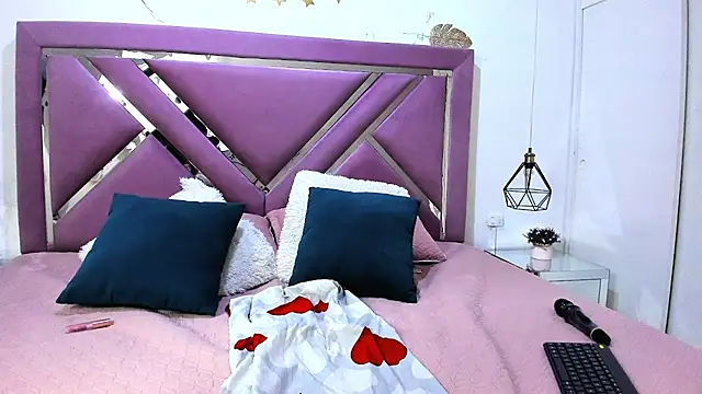 Pammela Colins online show from December 28, 2024, 4:30 pm