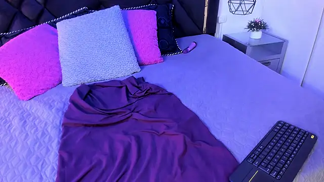 Pammela Colins online show from December 6, 2024, 3:39 pm