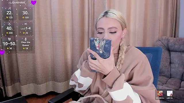 miacarperr1 online show from February 27, 2026, 8:41 pm